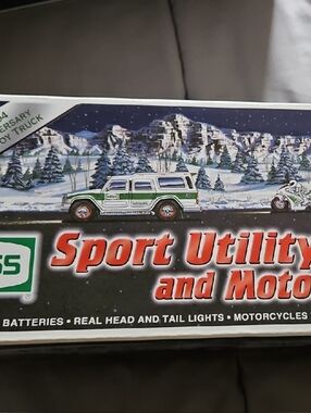 HESS 2004 Green Sport Utility Vehicle and Motorcycle Kids Toy Set